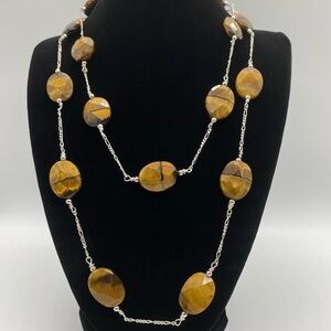 Elegant Brown and Silver Necklace